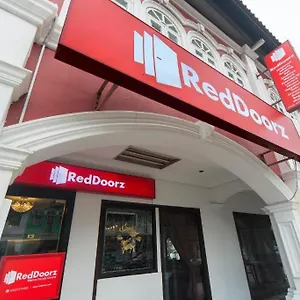 reddoorz-near-marine-parade-central.singapore-best-hotels.net/